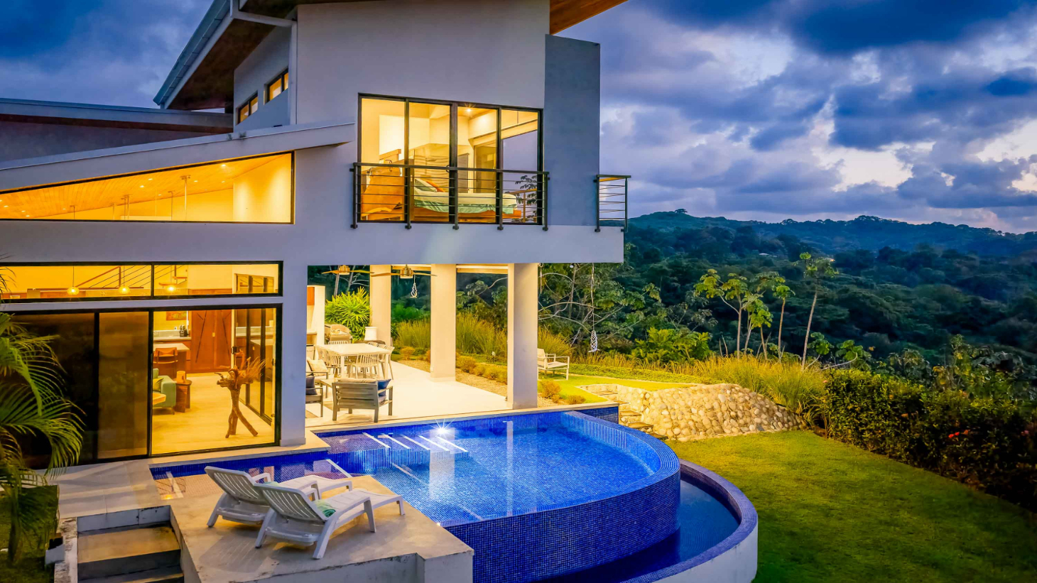 Guest House and Infinity Pool Ocean View Luxury Estate selected