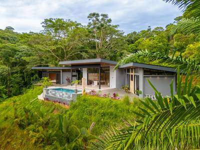 Modern Jungle Retreat with Infinity Pool and Panoramic Mountain Views in Ojochal image 4