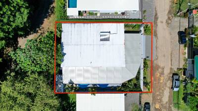 Immaculate 3-Bedroom Home with Pool Near Marino Ballena National Park image 3