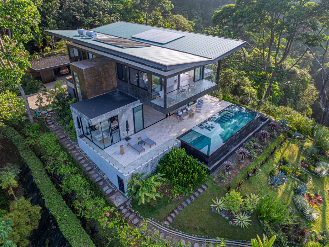 Modern Architectural Masterpiece in Costa Rica’s Southern Pacific selected