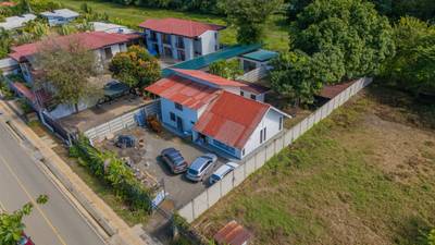 Apartments within Walking Distance to the Beach In Uvita – 0.21 Acres image 4