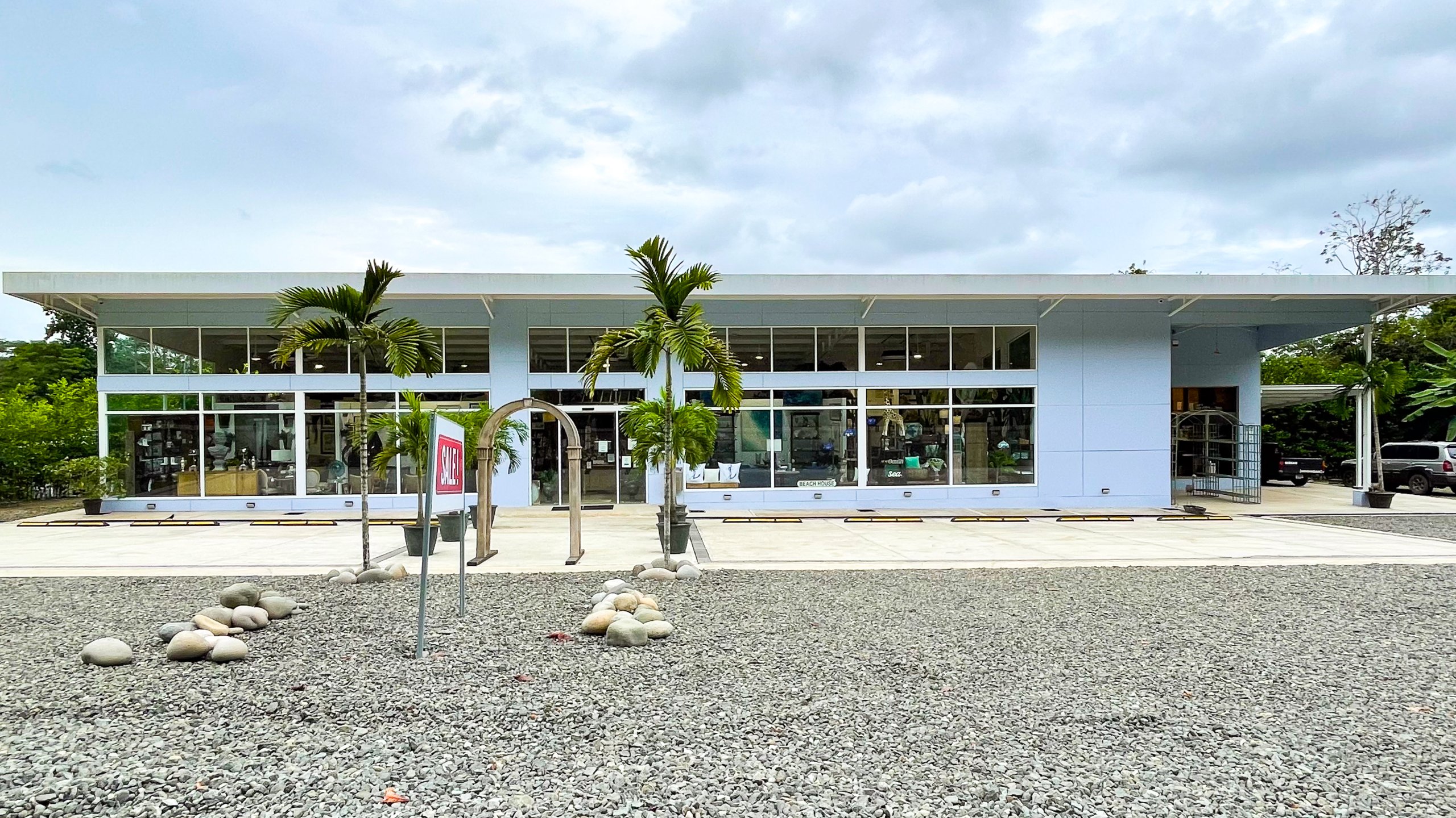 High Income-Generating Retail Business For Sale Near Ojochal, Costa Rica selected