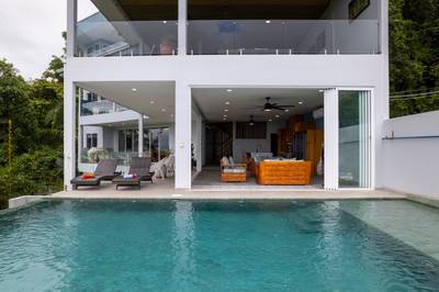 Luxury Income Producing Villa in Manuel Antonio image 4