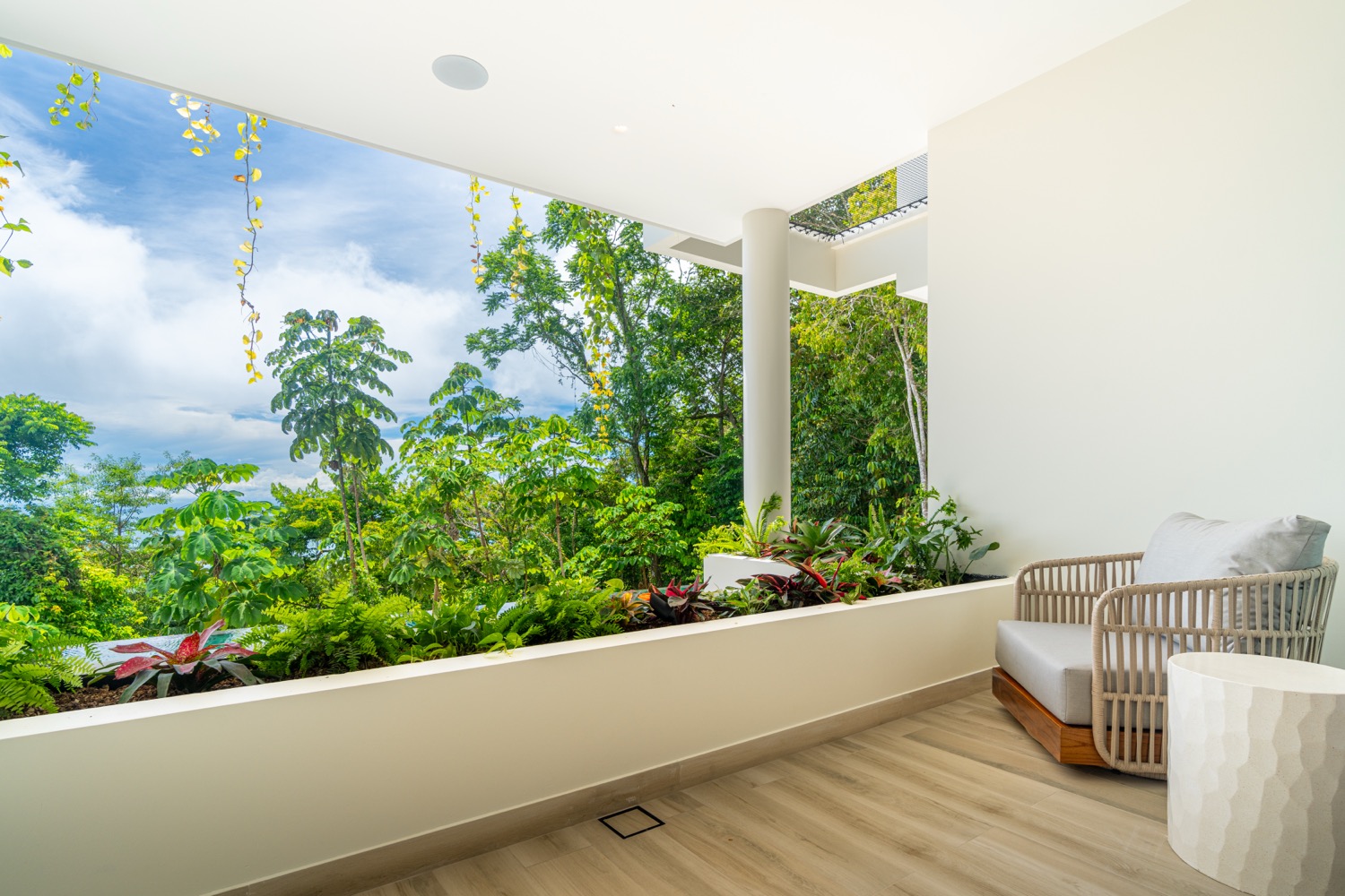 Luxury 5-Bedroom Estate with Panoramic Pacific Ocean & Jungle Views selected