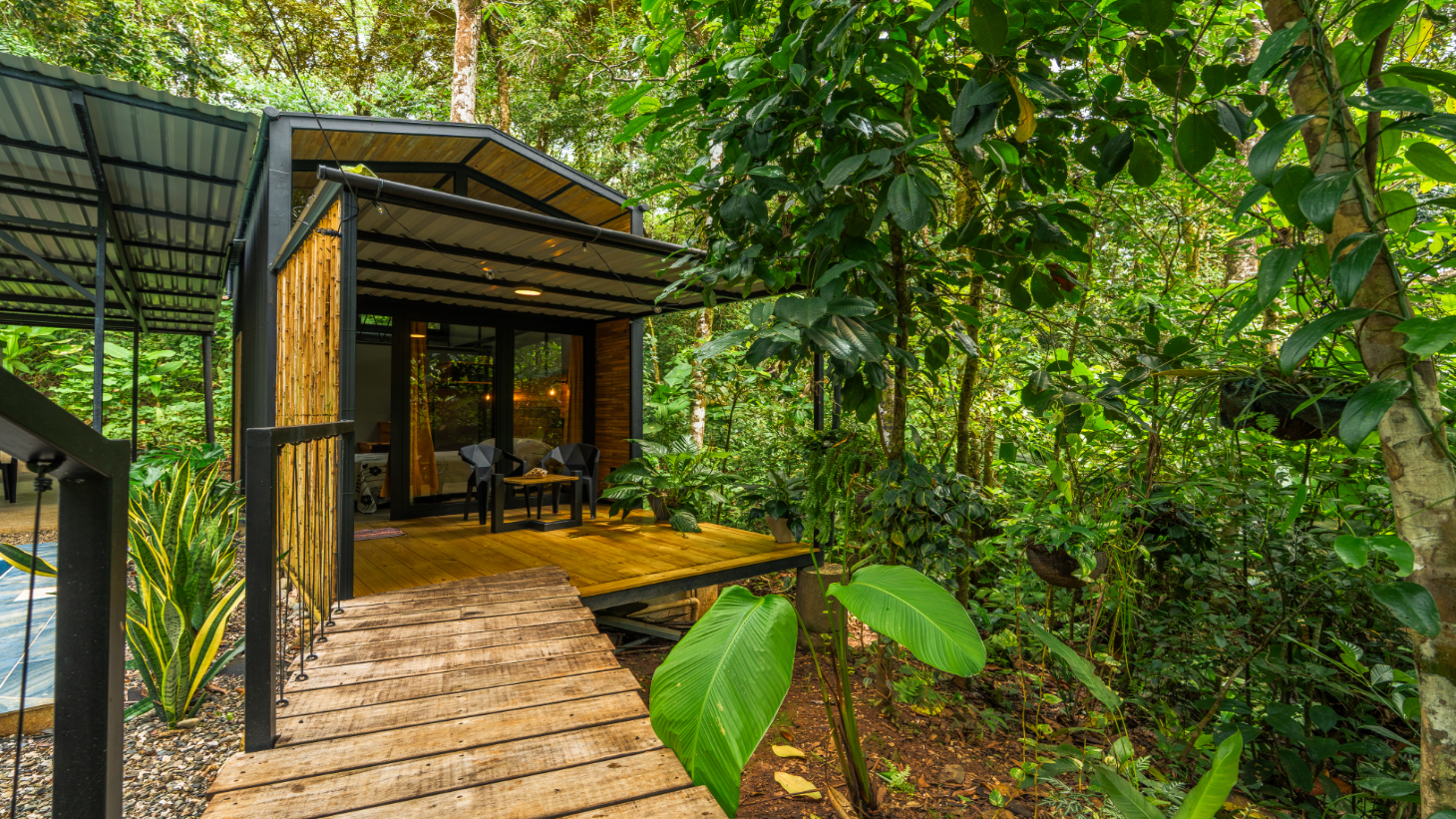 Turn-Key Luxury Boutique Jungle Bungalows + Build-Ready Expansion site – Profitable Airbnb in Ojochal selected