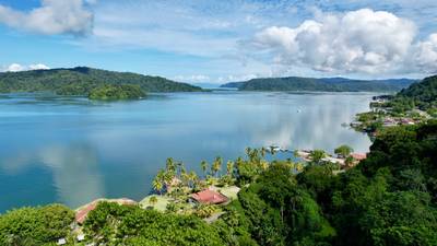 Turnkey Hotel With 24 Rooms, Pools & Restaurant - Prime Location in Golfito image 3