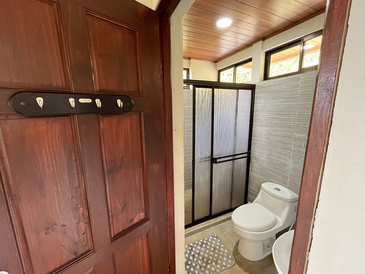 Charming Mountain Retreat in Vergel de Osa – Minutes from Ojochal, Beaches, and Waterfalls selected