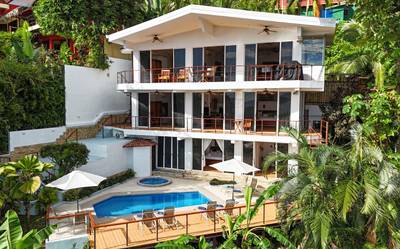 Villa Alegria with Outstanding Ocean View and Short Walk to the Beach image 1
