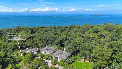 Elan Ground Floor 2-Bedroom Condo with Beach Access image 3