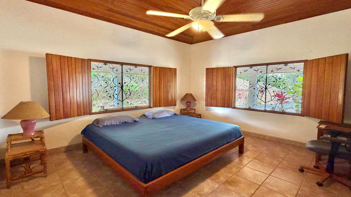 3.64 ACRES – 3 Bedroom Home With Expansive Ocean Views, Multiple Areas to Build, Public Road With Commercial Potential, 10min to the Beach!! selected