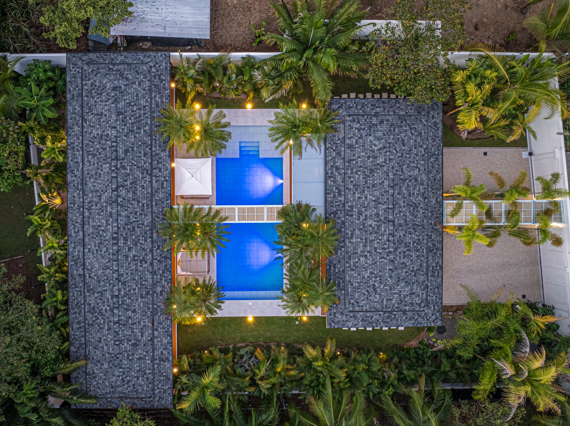 Luxury Villa: Walking Distance to the Beach selected