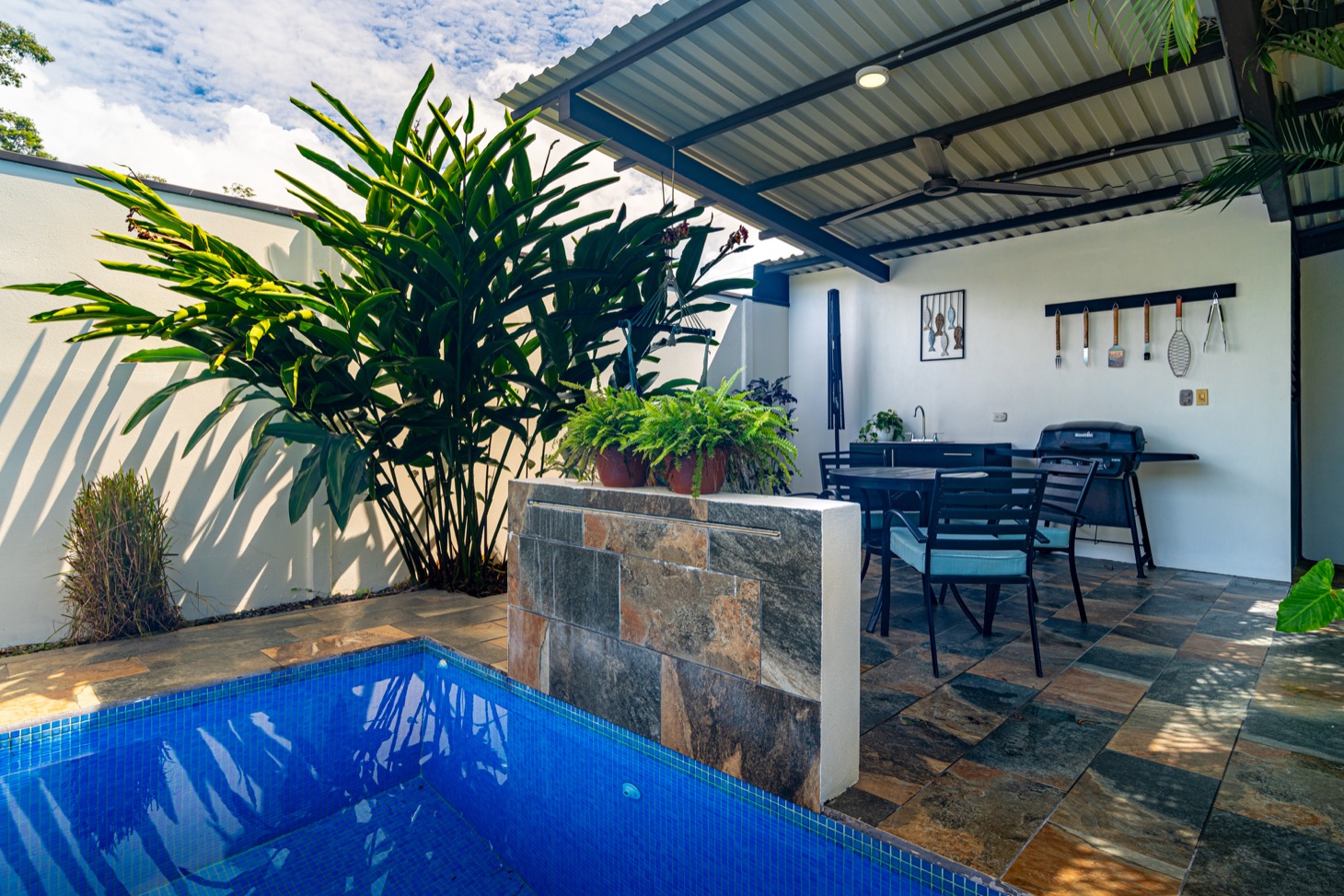 Charming Home Near Uvita’s Whale Tail Beach — Comfort, Privacy, and Rental Potential selected