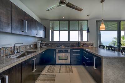 Modern Jungle Retreat with Panoramic Whale’s Tail Views Minutes from Uvita and the Beach image 4