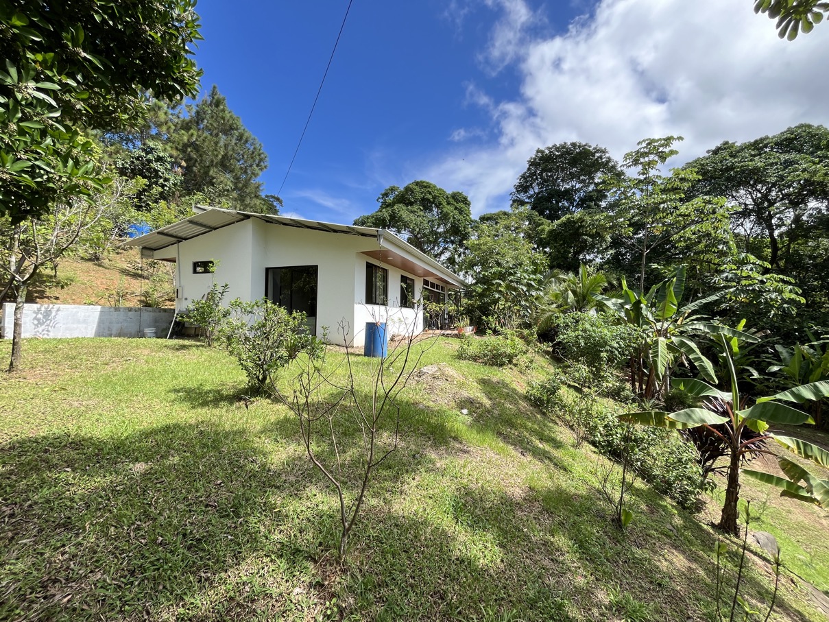 Charming Mountain Retreat in Vergel de Osa – Minutes from Ojochal, Beaches, and Waterfalls selected