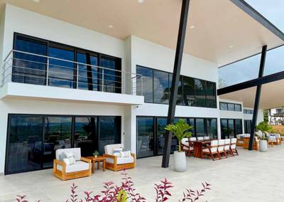 Brand New Modern Luxury 4-Bedroom Villa with Infinity Pool and Panoramic Ocean Views in Tawal image 3