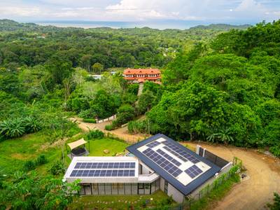 Sleek Modern Retreat with Ocean and Mountain Views in Ojochal image 4