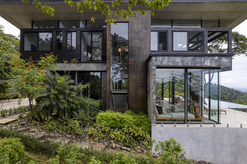 Modern Architectural Masterpiece in Costa Rica’s Southern Pacific selected