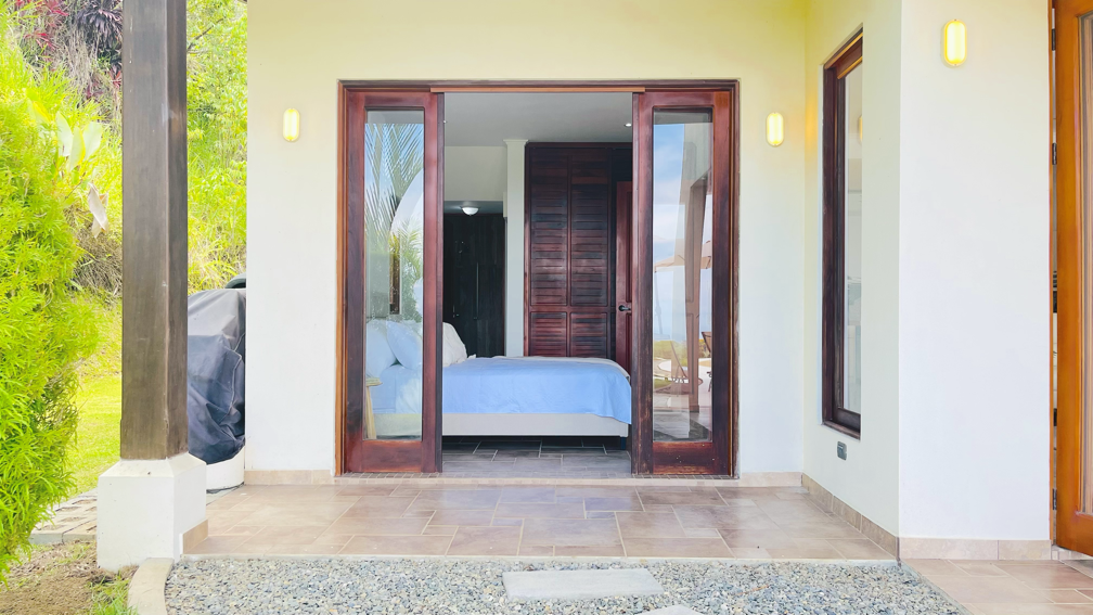 Luxury Ocean View Estate in Ojochal, Costa Rica — 6-Suite Home with Infinity Pool, Ideal for Wellness Retreats or Boutique B&B selected