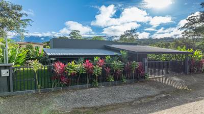 Modern 3-Bedroom Home for Sale in Uvita image 5