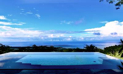 A World-Class Architectural Sanctuary with Panoramic Ocean Views in Uvita image 3