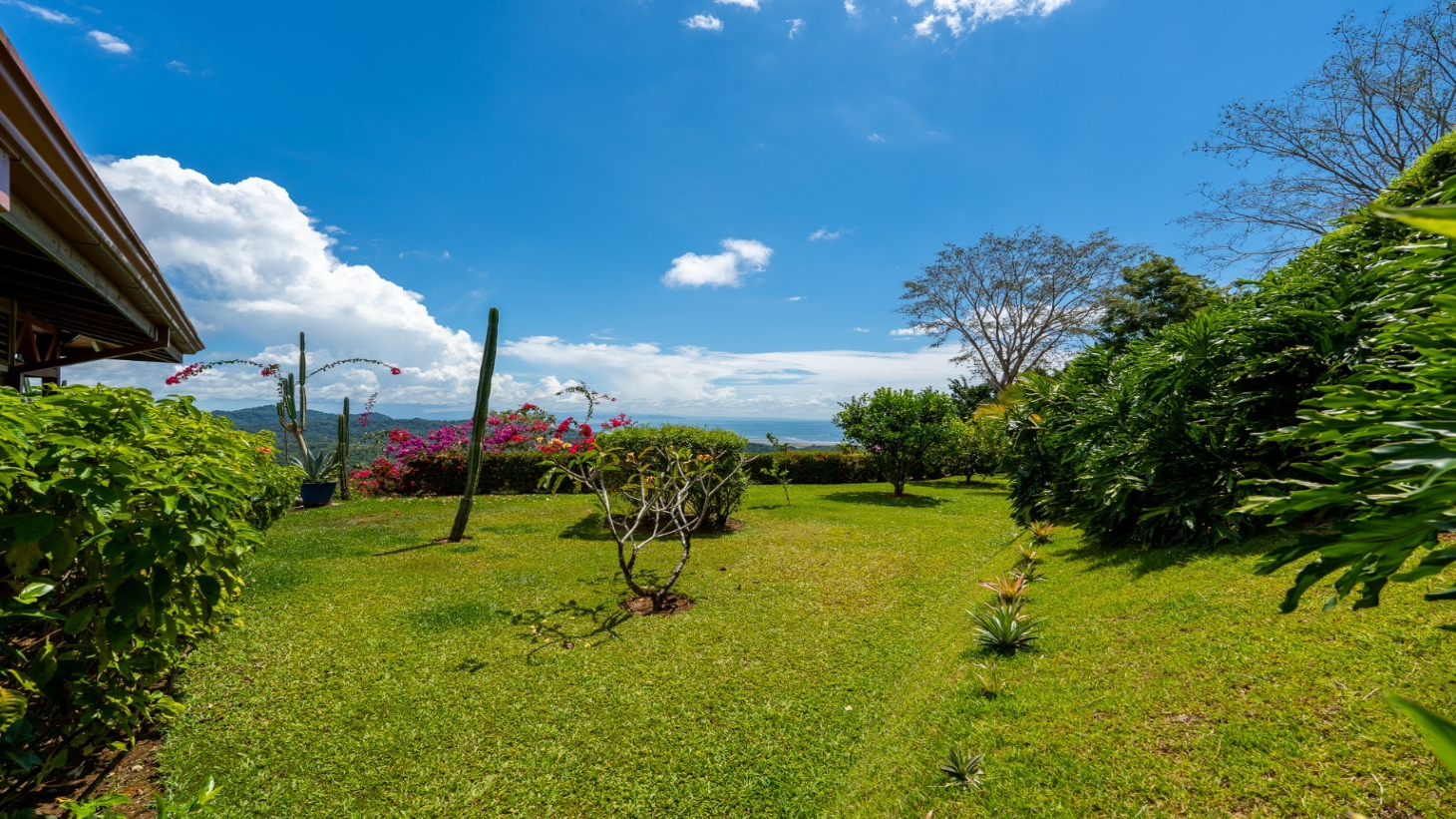 Classic Ecomaderas Home with Stunning Ocean Views – Ojochal Phase 5 selected