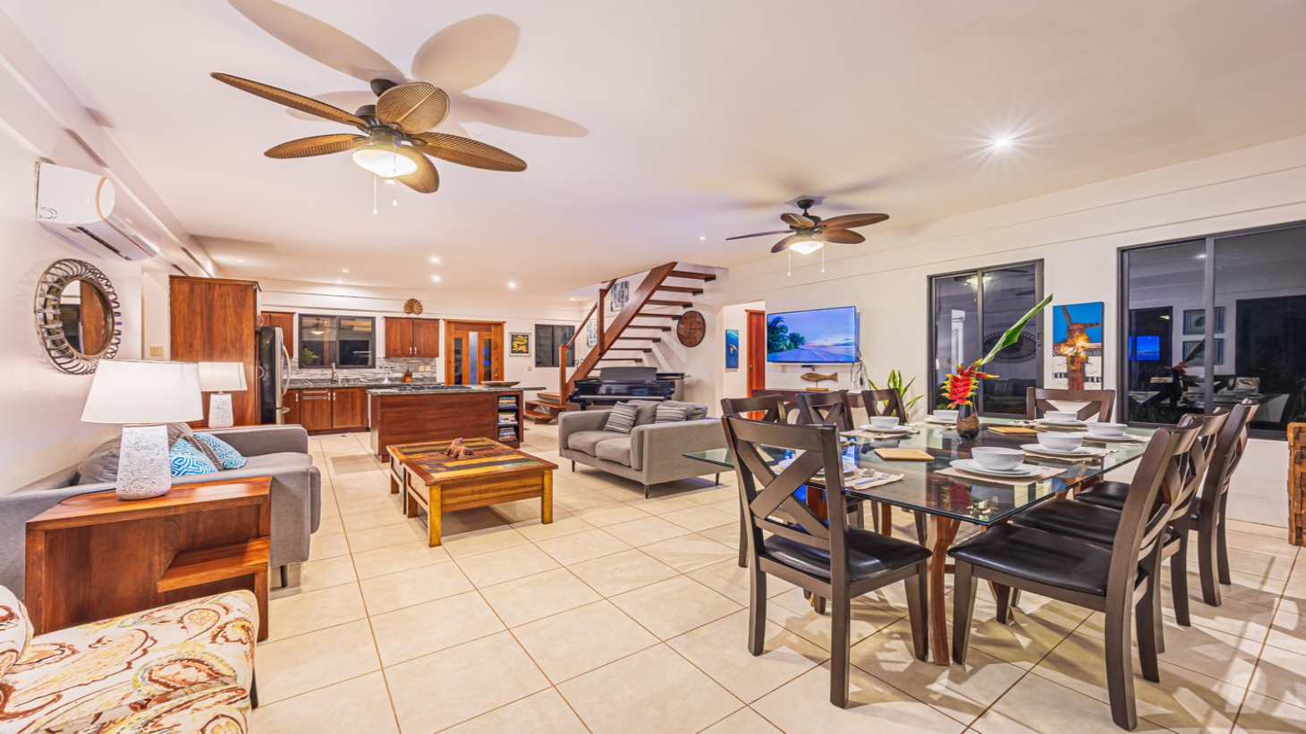 3 Bedroom Elegant Home With Guest Suite & Sweeping Ocean Views selected