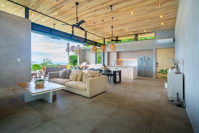 Sleek Modern Retreat with Ocean and Mountain Views in Ojochal image 5