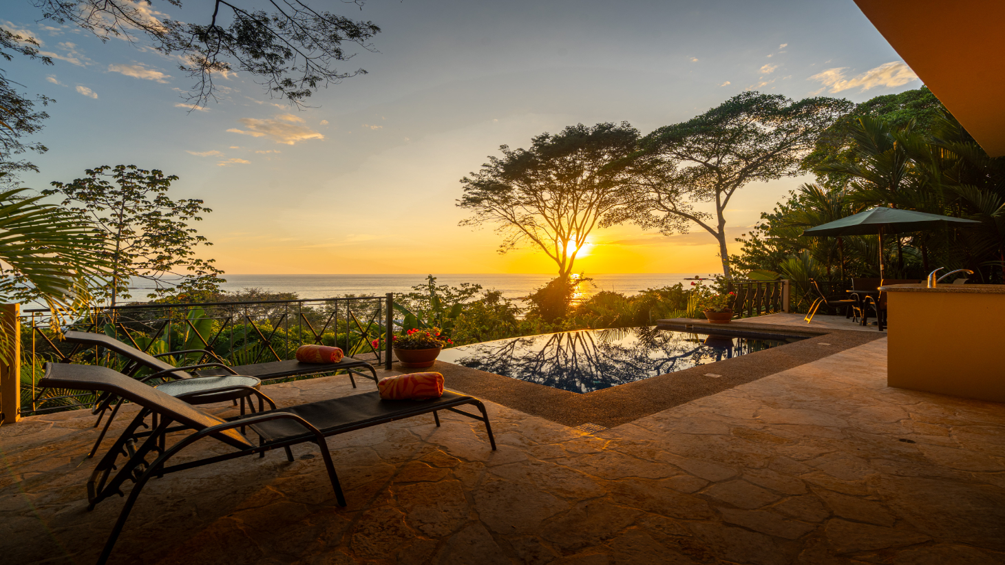 Canto Del Mar, Villa 3, Front Ridge Full Sunset Ocean and Jungle Views! selected