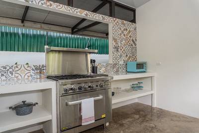 Charming and Affordable 1-Bedroom Home in Uvita image 4