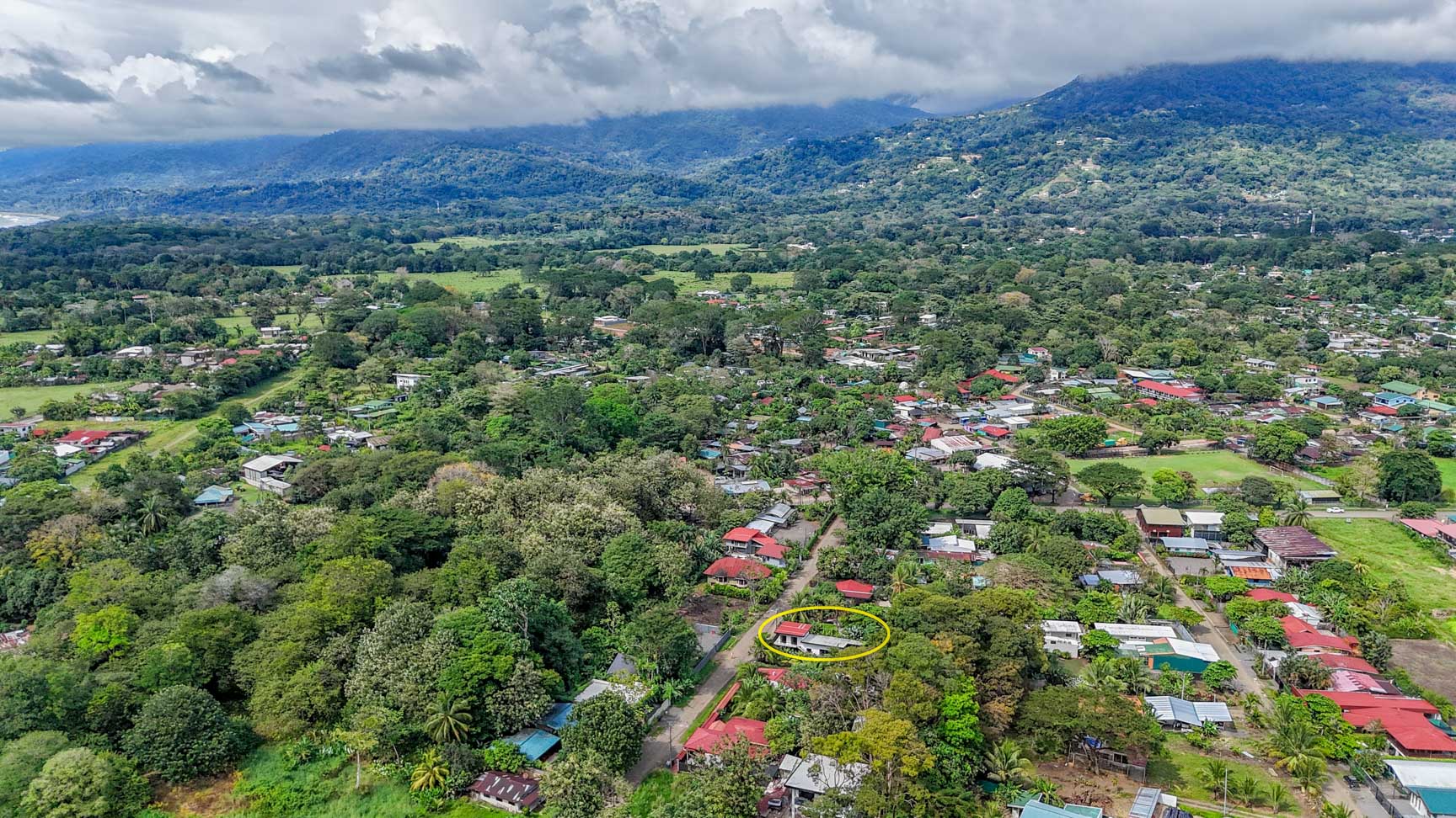 High-Demand Investment Property in Prime Uvita Location – 3-Bed Tropical Home Just 700 Meters from the Beach selected