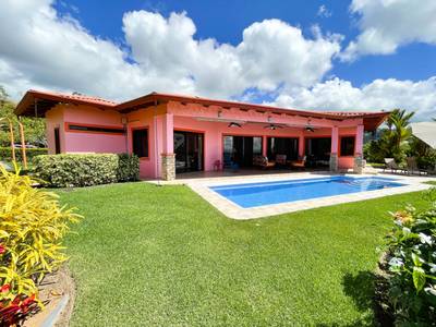 Spectacular Three-Bedroom Ocean View Retreat in Exclusive Chontales image 4