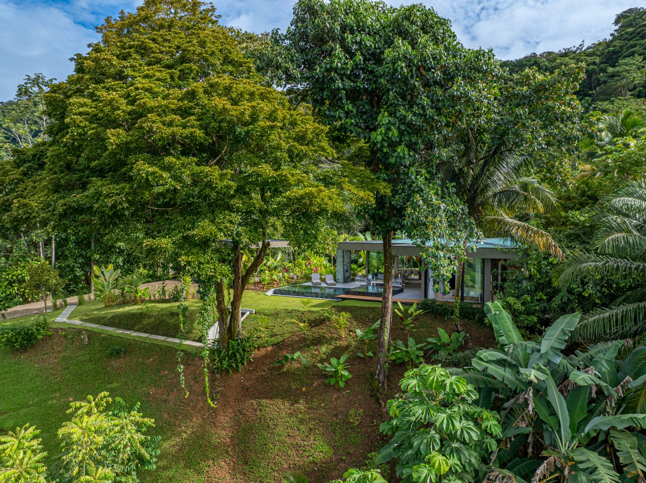 Casa Köbö – A Masterpiece of Design, Nature, and Tranquility in Playa Hermosa selected