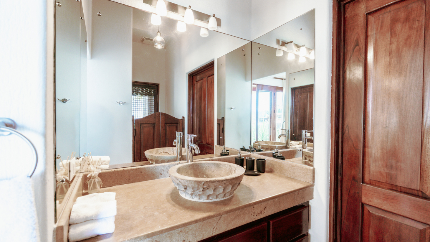 Ocean View Luxury Estate with An Incredible Location in Dominical selected