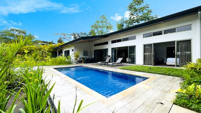 Modern 3BR Home in Highly Desirable Gated Community in Ojochal Costa Rica image 2