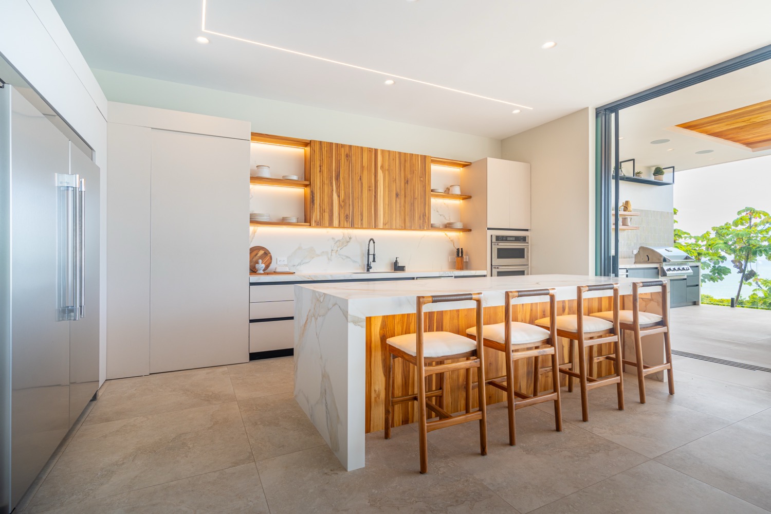 Luxury 5-Bedroom Estate with Panoramic Pacific Ocean & Jungle Views selected