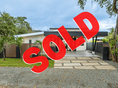 Luxurious Oasis in the Heart of Uvita image 1