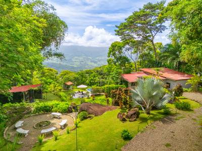Boutique Jungle Retreat with Panoramic Mountain Views in the Hills of Lagunas image 1