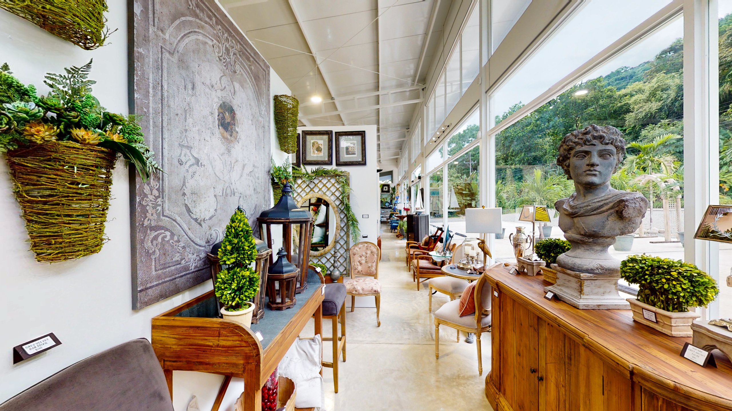 High Income-Generating Retail Business For Sale Near Ojochal, Costa Rica selected