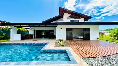 Tropical Modern Living Near Uvita – Stylish Pool Home with Privacy | Price Reduced image 1