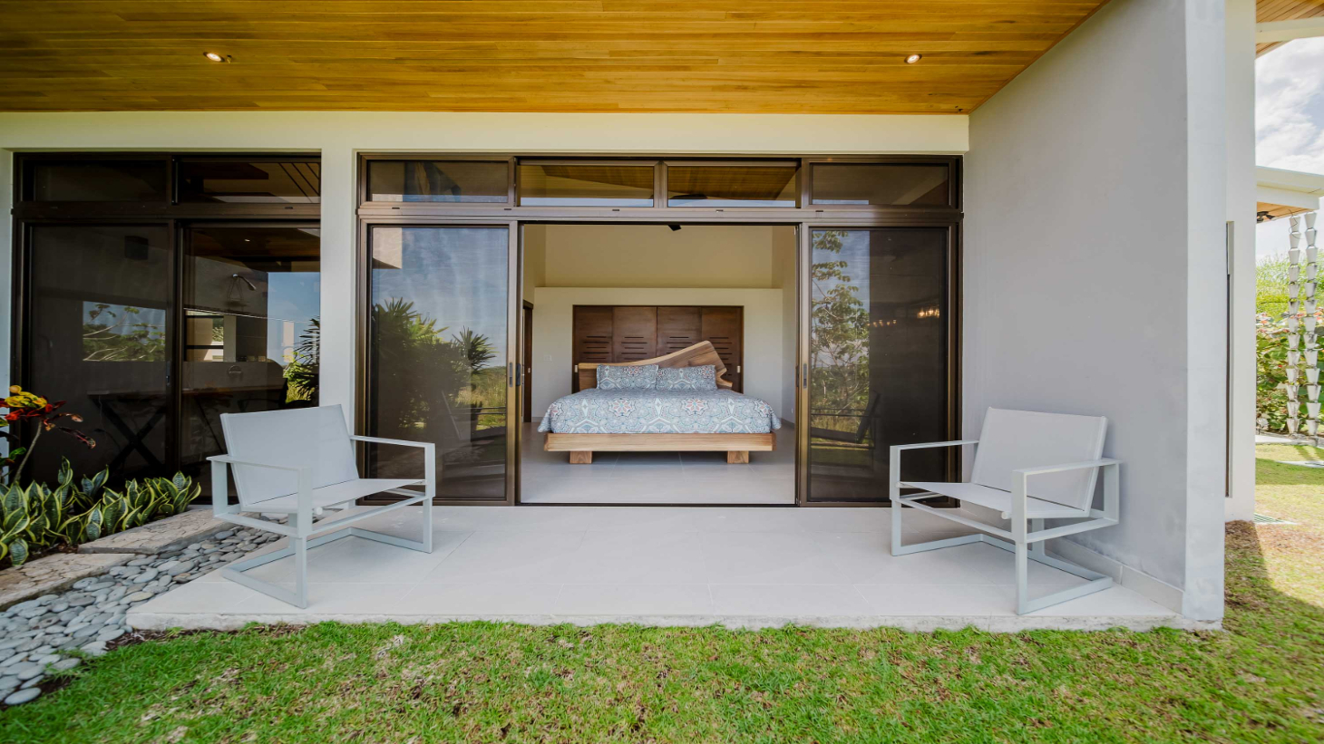 Guest House and Infinity Pool Ocean View Luxury Estate selected