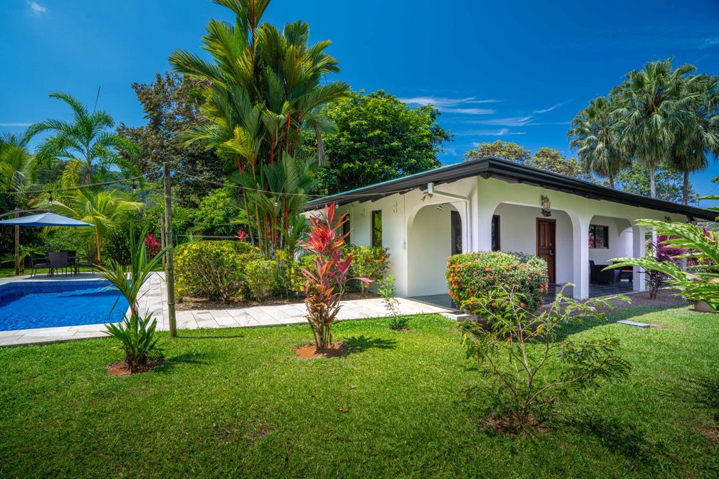 Turnkey Mountain-View Retreat in Tres Ríos with Expansion Potential selected