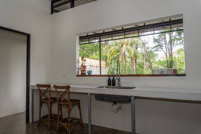 Charming and Affordable 1-Bedroom Home in Uvita image 5