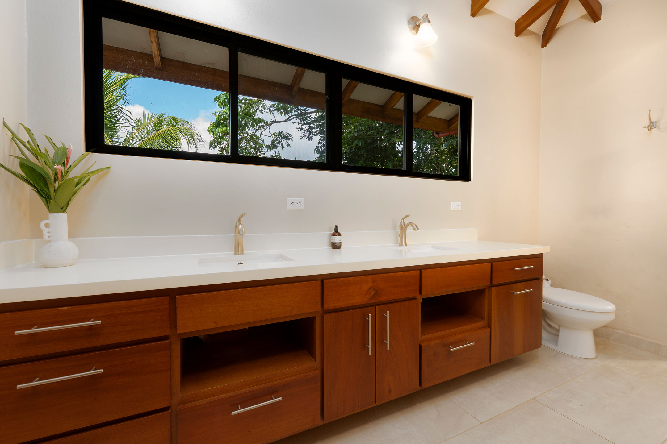 Beautiful Mountain Home With Ocean Views in Prestigious Lagunas – 15 Minutes from Dominical selected