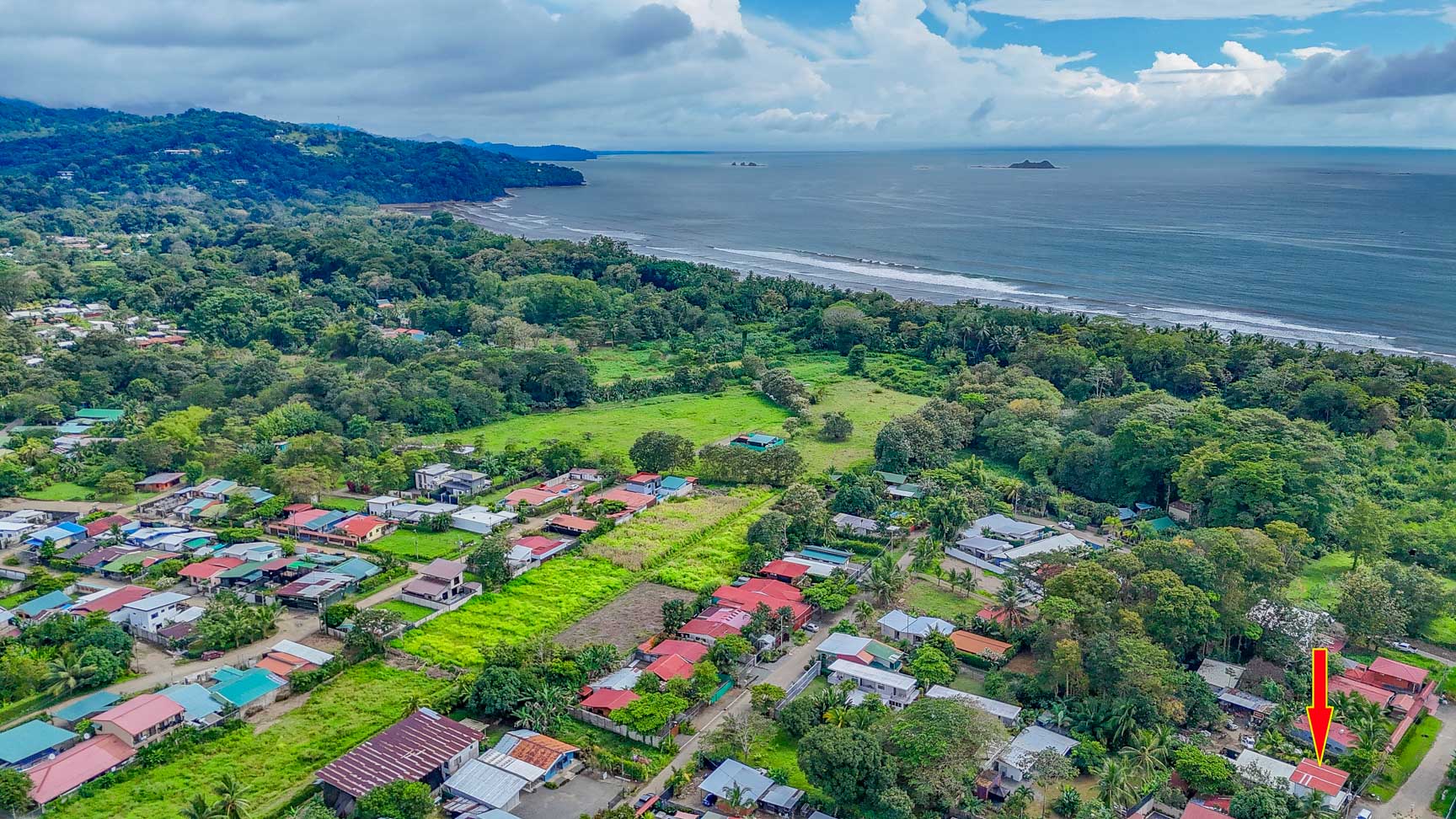 High-Demand Investment Property in Prime Uvita Location – 3-Bed Tropical Home Just 700 Meters from the Beach selected