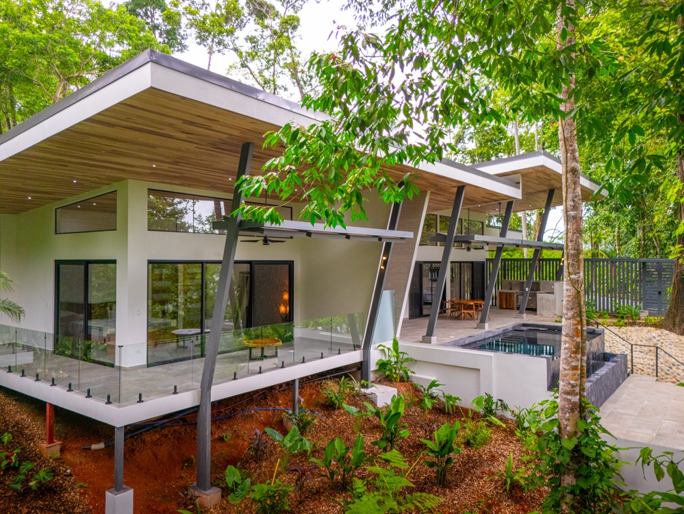 Casa Selva Vida – A Vision of Luxury Living in the Heart of Uvita selected