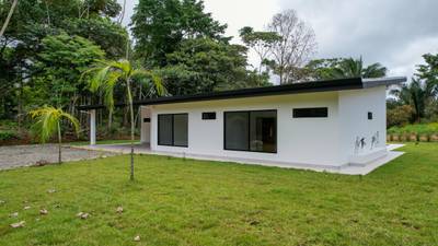 Spacious 3-Bedroom, 3-Bath Home with Larger Pool & Terrace in Ojochal image 3