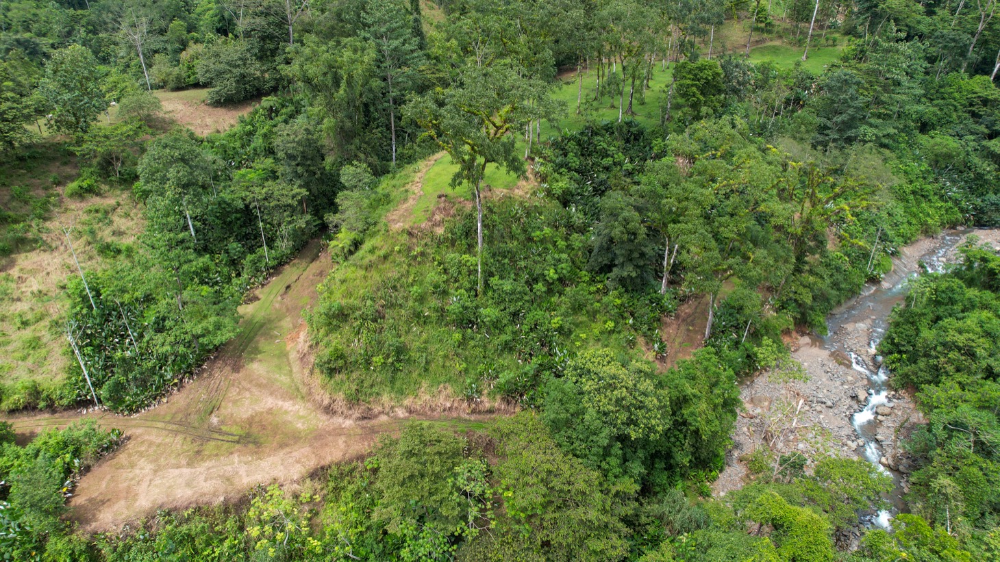 Secluded 4.5-Hectare Riverfront Oasis Near Hatillo & Dominical – Dos Bocas, Costa Rica selected