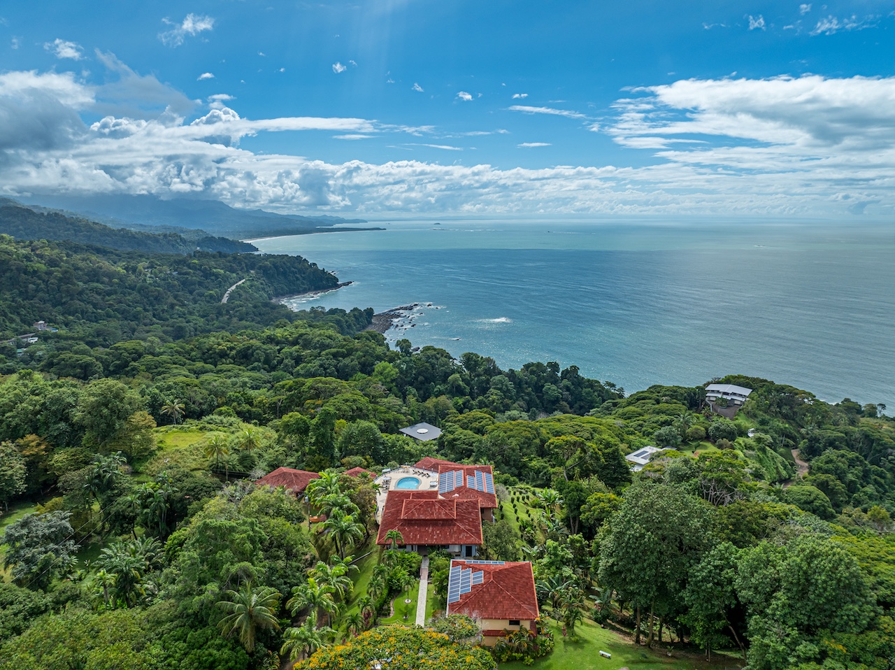 Oceanview Boutique Hotel and Villas Overlooking the Iconic Whale’s Tail selected