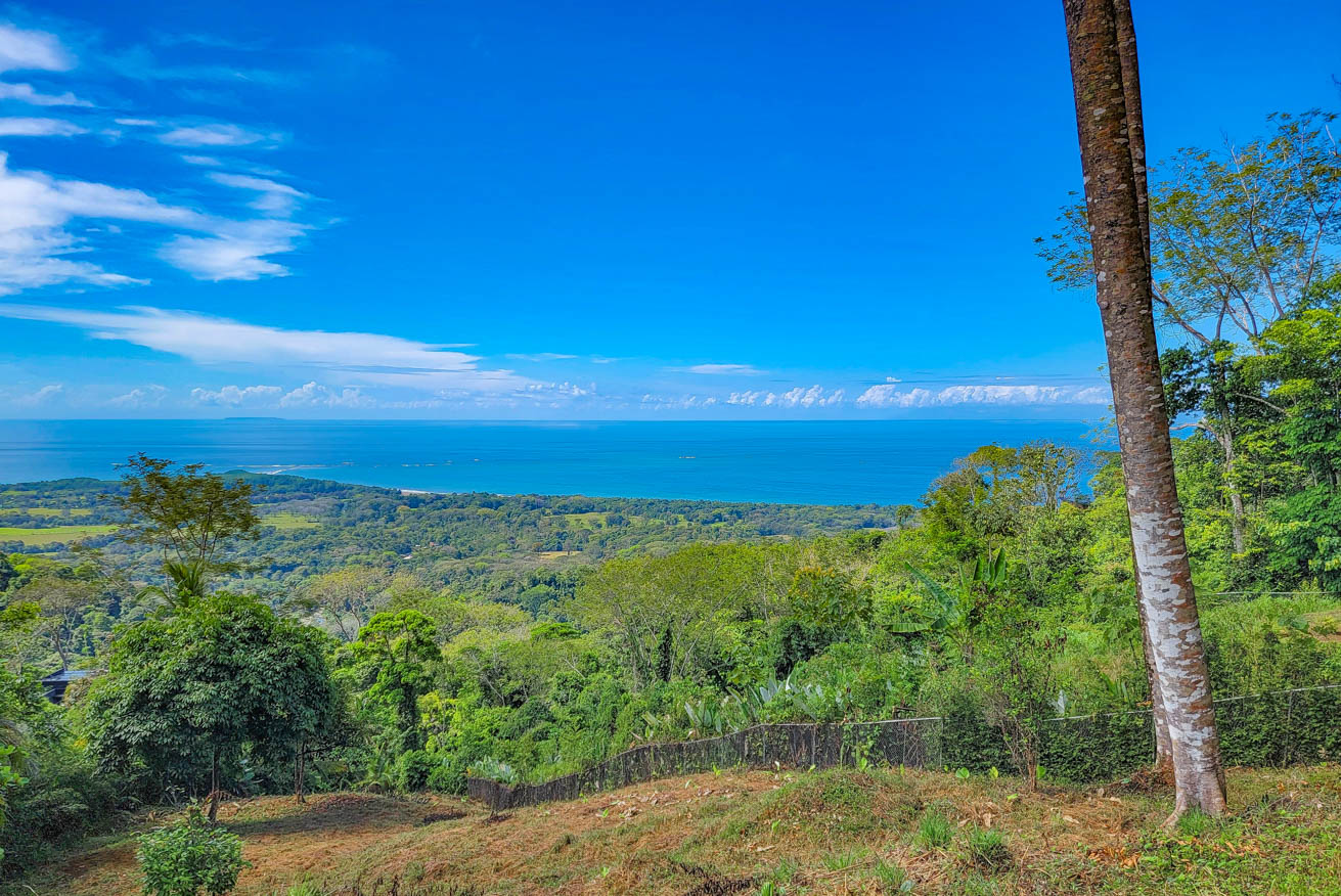 Large Uvita Lot with Whale’s Tail Ocean Views, Sunsets & Legal Water – Ready to Build selected