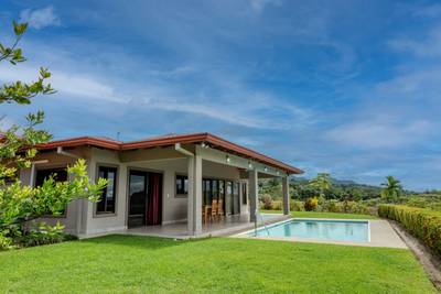 Ocean View Villa with Pool on 1.3 Acres in Costa Rica image 1